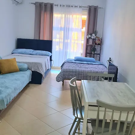 Nazari With Veranda 4 Guests Appartement Orikum