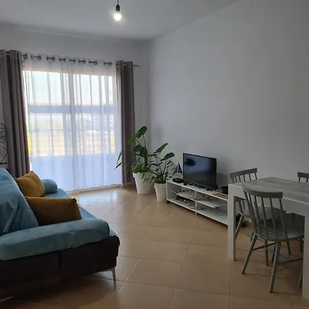 Nazari With Veranda 4 Guests Apartment *